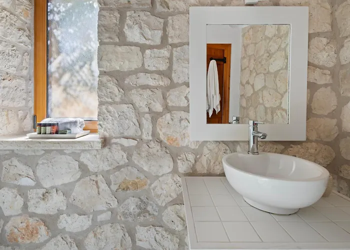 Eden * Vathi (Meganisi)